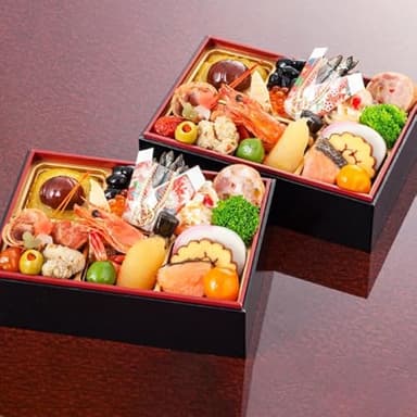 【在庫処分セール50％OFF 半額】【発送日1月16日(金)】おせち 2人前 2026 和風おせち かしはびと おもてなし 一段重 二段重 冷凍 御来客用 お客様 オモテナシ 厳選食材 新春 豪華 お正月 御節料理 23品×2段 三久食品 早割 クーポン 賞味期限2026.02.28 (おもてなし1×2段)